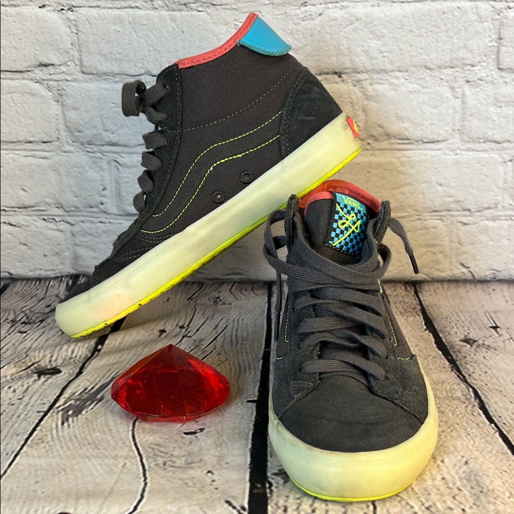 * Vans off the wall The Lizzie translucent sneaker Collectors suede